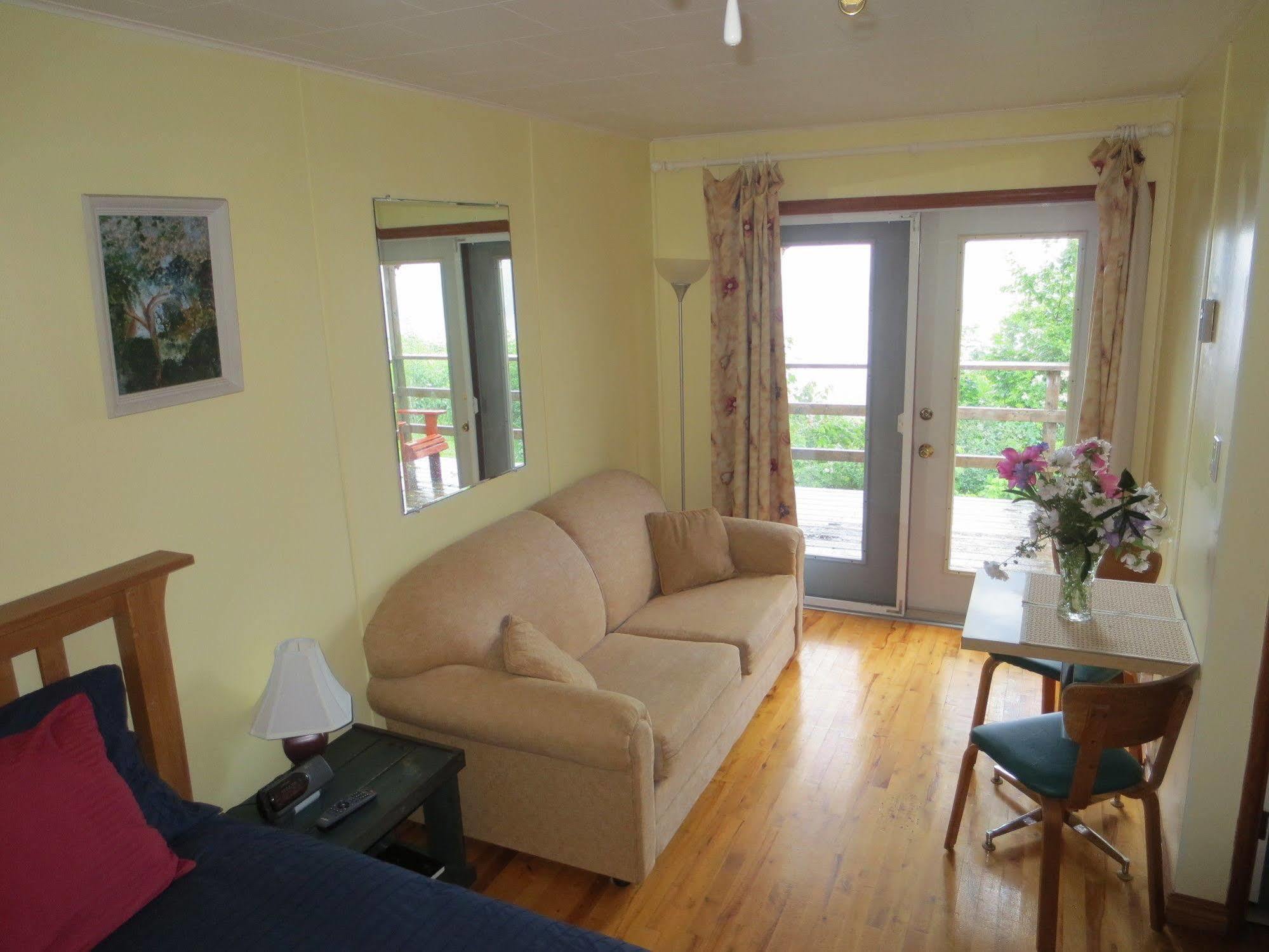 Hedley House Inn Smiths Cove Экстерьер фото